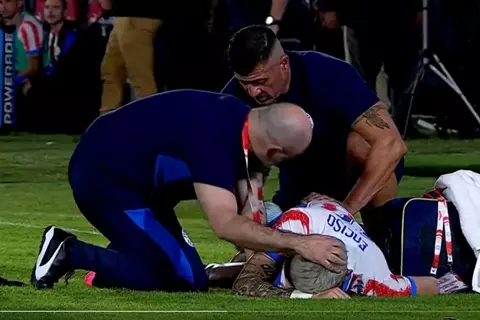 "إصابة نجم المنتخب".. ضربة موجعة لباراجواي قبل كأس العالم
